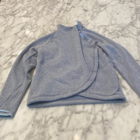 Athleta Girl sweatshirt size 8-10 - Picture 1 of 4